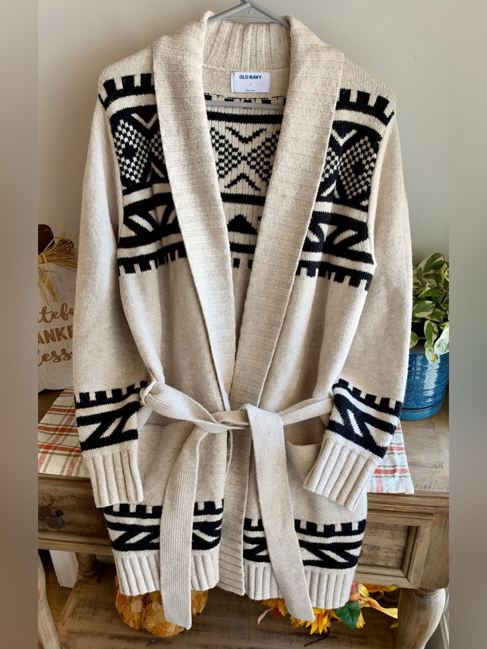Old Navy Women’s Fall Belted Shawl Open Cardigan in Neutral Fair Isle